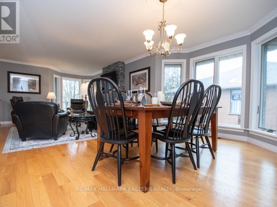 4 HUNTINGWOOD CRESCENT, Kawartha Lakes (Bobcaygeon)