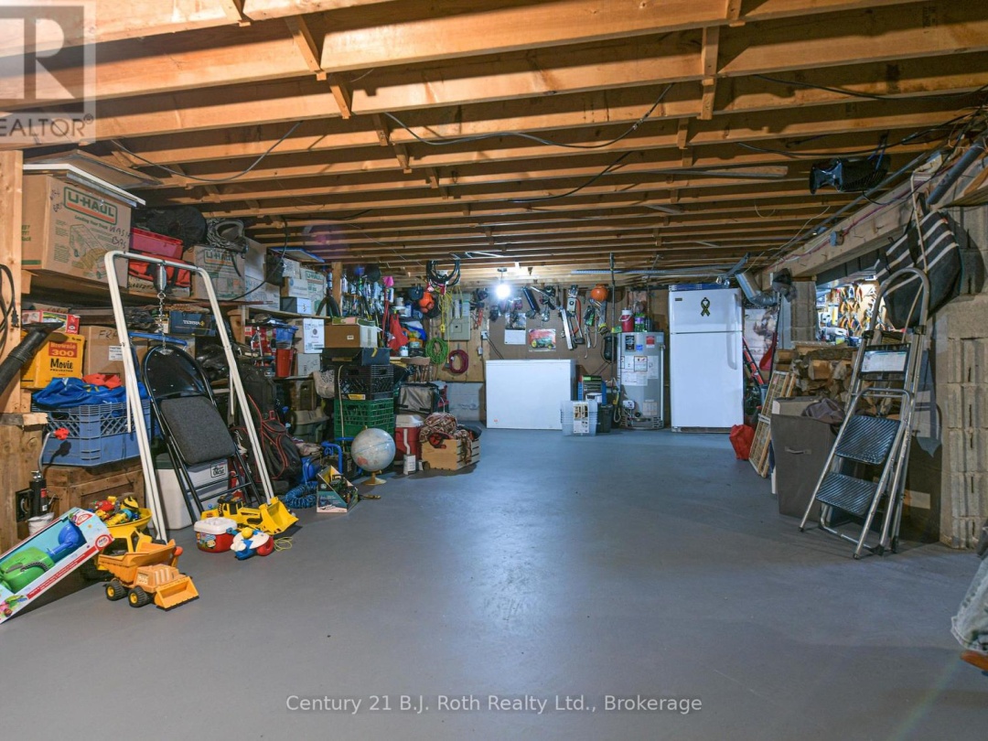 2352 REEVES ROAD, Tay
