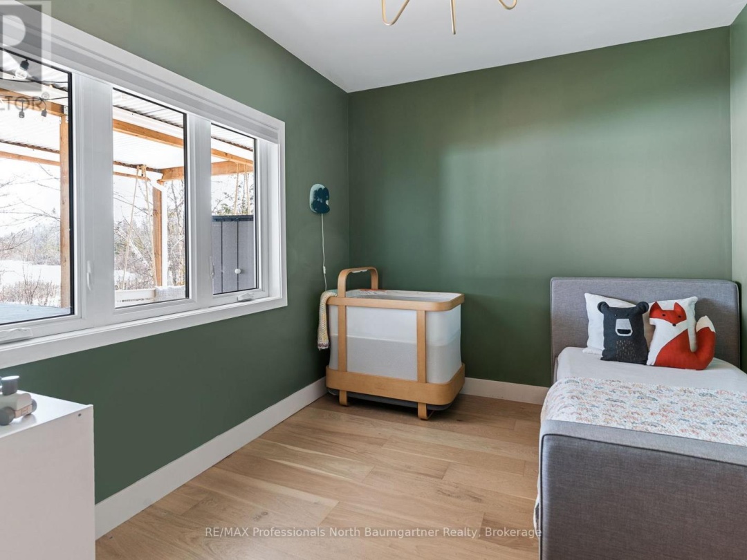 4318 GLAMORGAN ROAD, Haas Lake