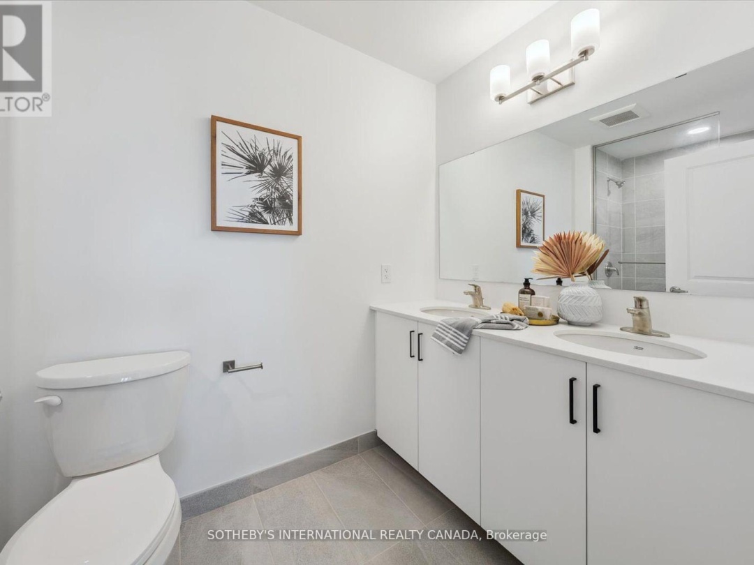 306 - 19B WEST STREET N, 