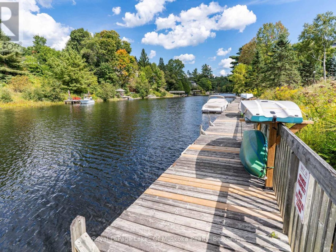 50 SHORELINE DRIVE, Muskoka River