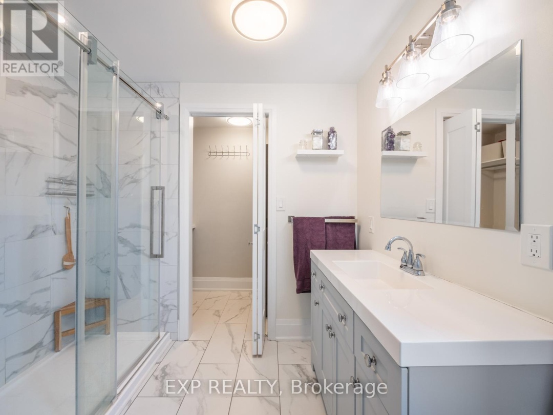 370 HOMEWOOD AVENUE, 