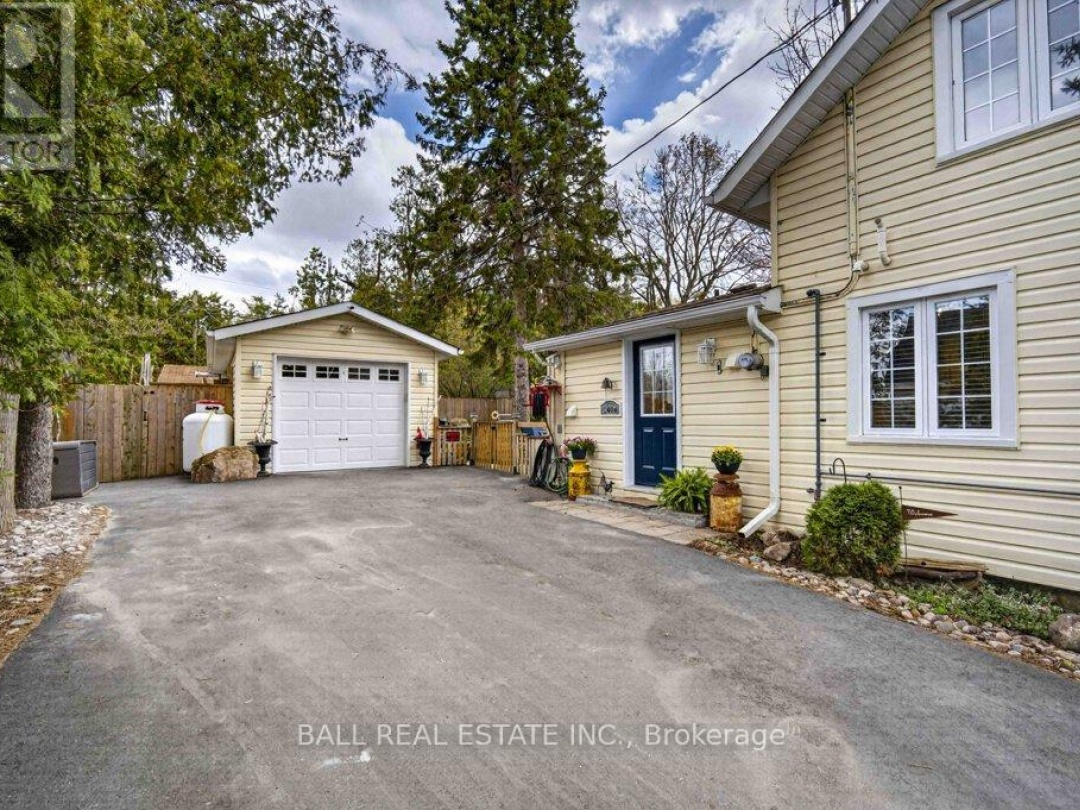 769 CEDAR GLEN ROAD, Sturgeon Lake