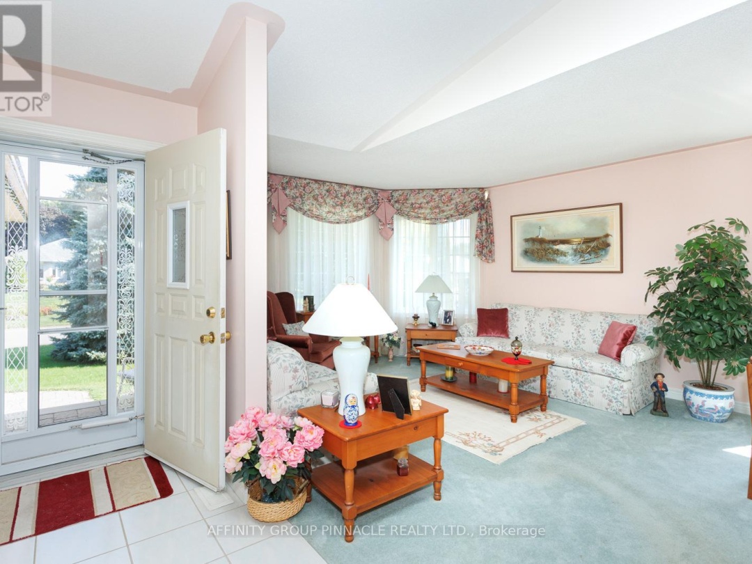 16 HILLVIEW DRIVE, Kawartha Lakes (Bobcaygeon)