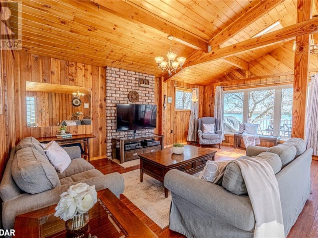 185 AVERY POINT Road, Dalrymple Lake