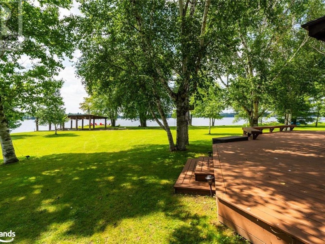 3535 Lauderdale Point Crescent, Sparrow Lake