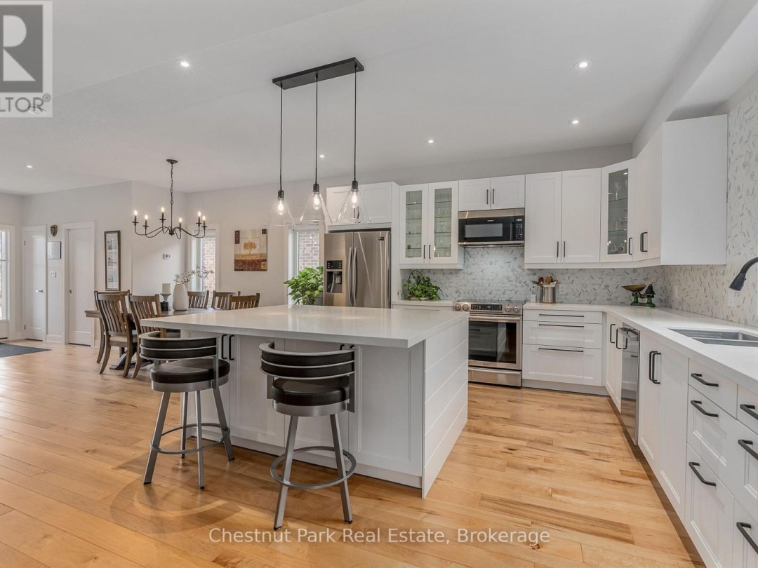 76 SELKIRK DRIVE, Huntsville (Chaffey)