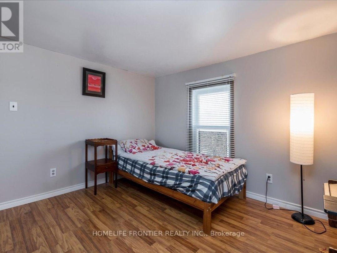 215 OXFORD STREET, Orillia