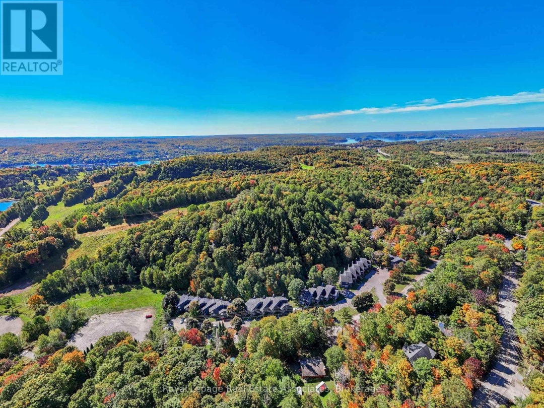 16 - 1581 HIDDEN VALLEY ROAD, 