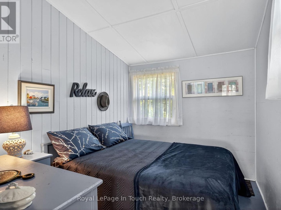34 B320 SANS SOUCI ISLAND, Georgian Bay