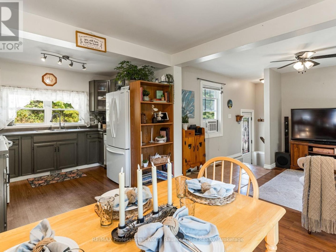 1834 SCOTCH LINE ROAD W, 