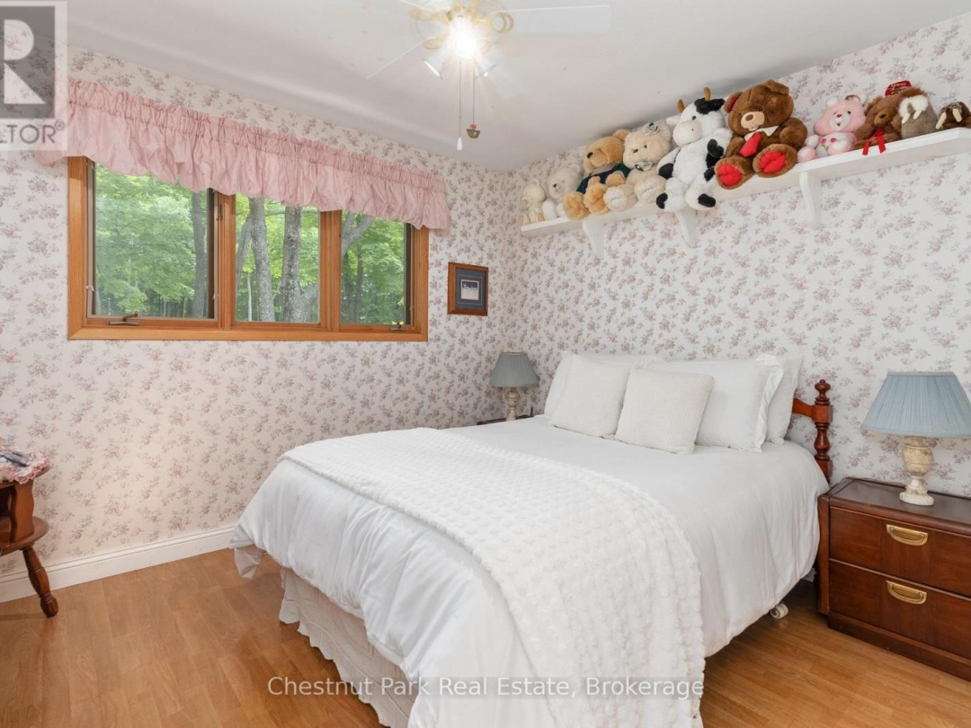 652 NORTH WASEOSA LAKE ROAD, 