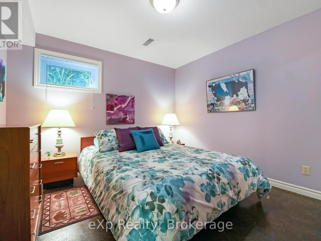2978 KASHAGAWIGAMOG LAKE ROAD, 