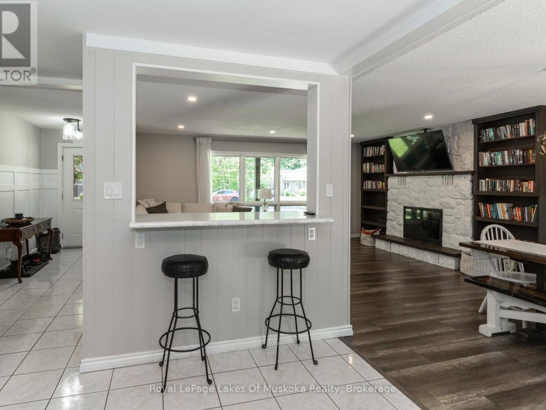 220 ALEXANDER STREET, Gravenhurst (Muskoka (S))