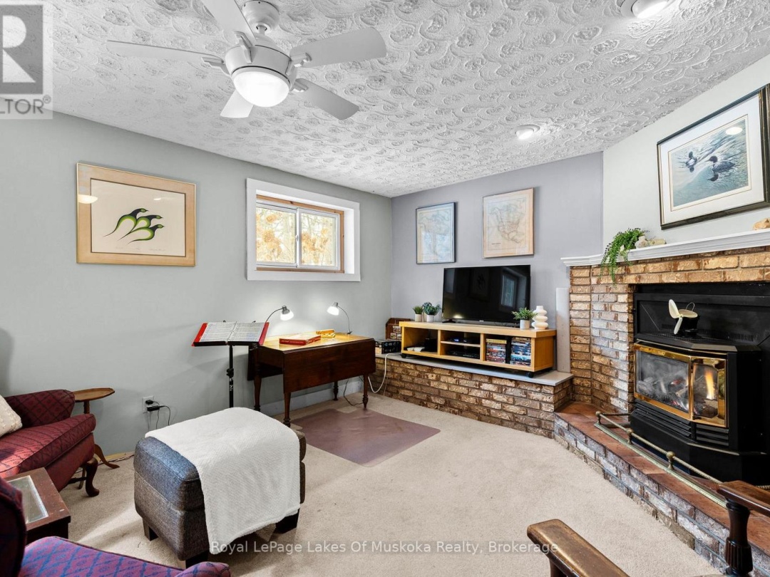 5 BROBST FOREST CRESCENT, 