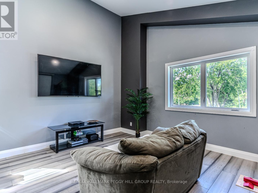 1657 PENINSULA POINT ROAD, 