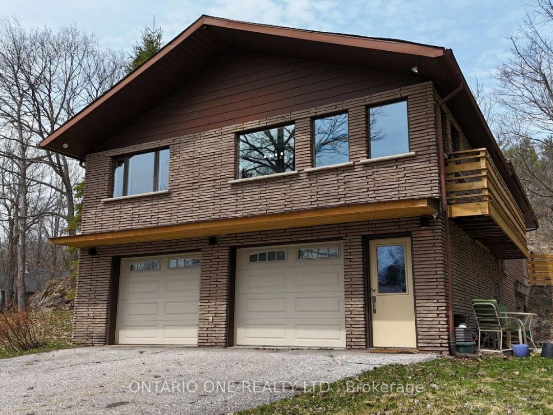 1045 COWBELL LANE, Gravenhurst (Morrison)