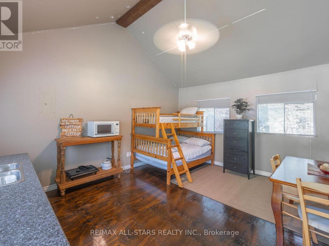 24 RELAX AVENUE, Gull River