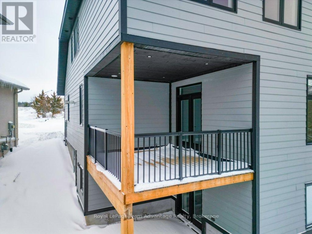 18 AVERY COURT, Parry Sound