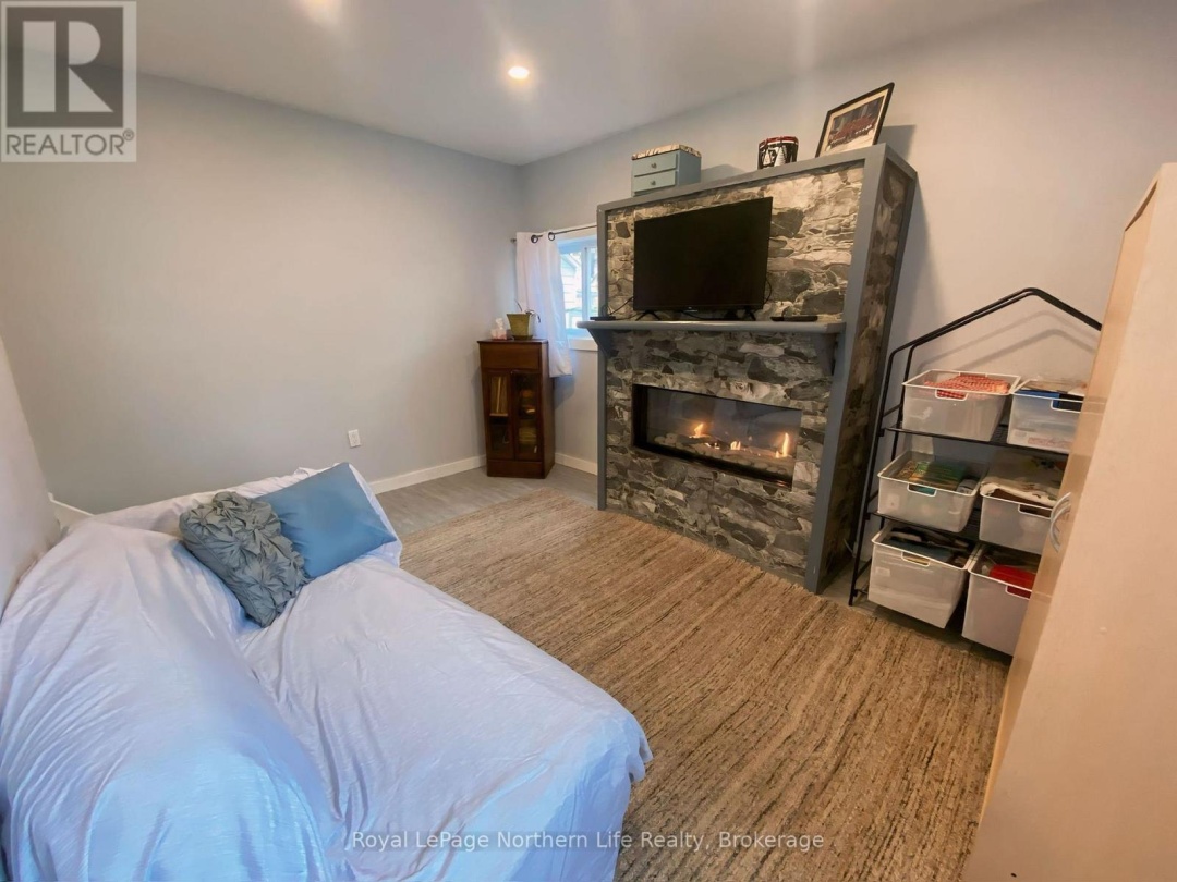 630 FIRST STREET S, Gravenhurst (Muskoka (S))