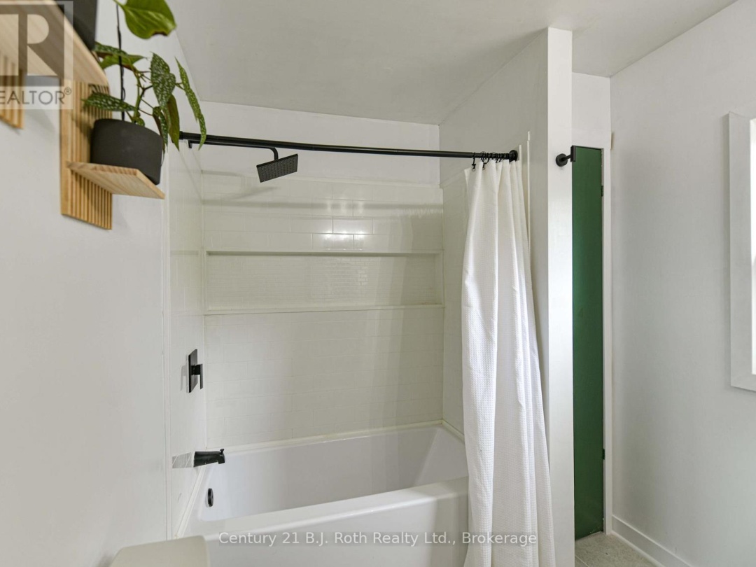 817 EIGHTH AVENUE, Tay (Port McNicoll)