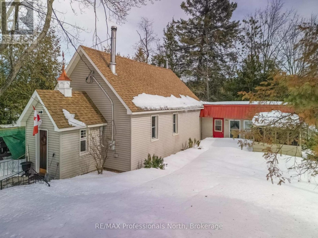 4 DICKSON STREET, Kawartha Lakes (Kinmount)
