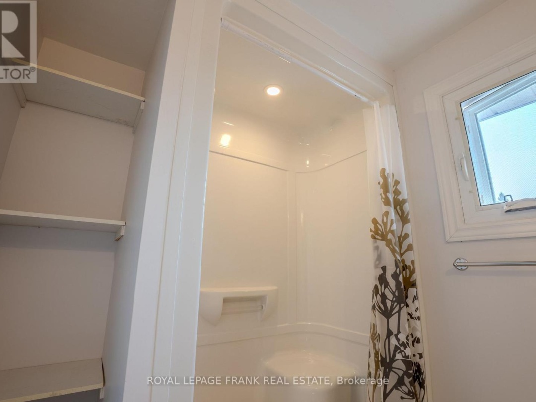 4075 COUNTY RD 121 N, Kawartha Lakes (Kinmount)