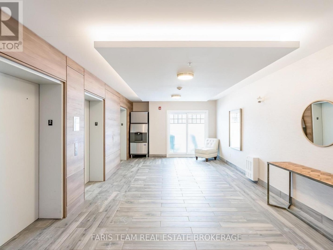 218 - 25 PEN LAKE POINT ROAD, 