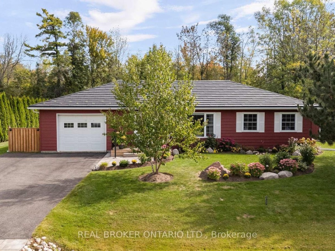 3803 LEO CRESCENT, 