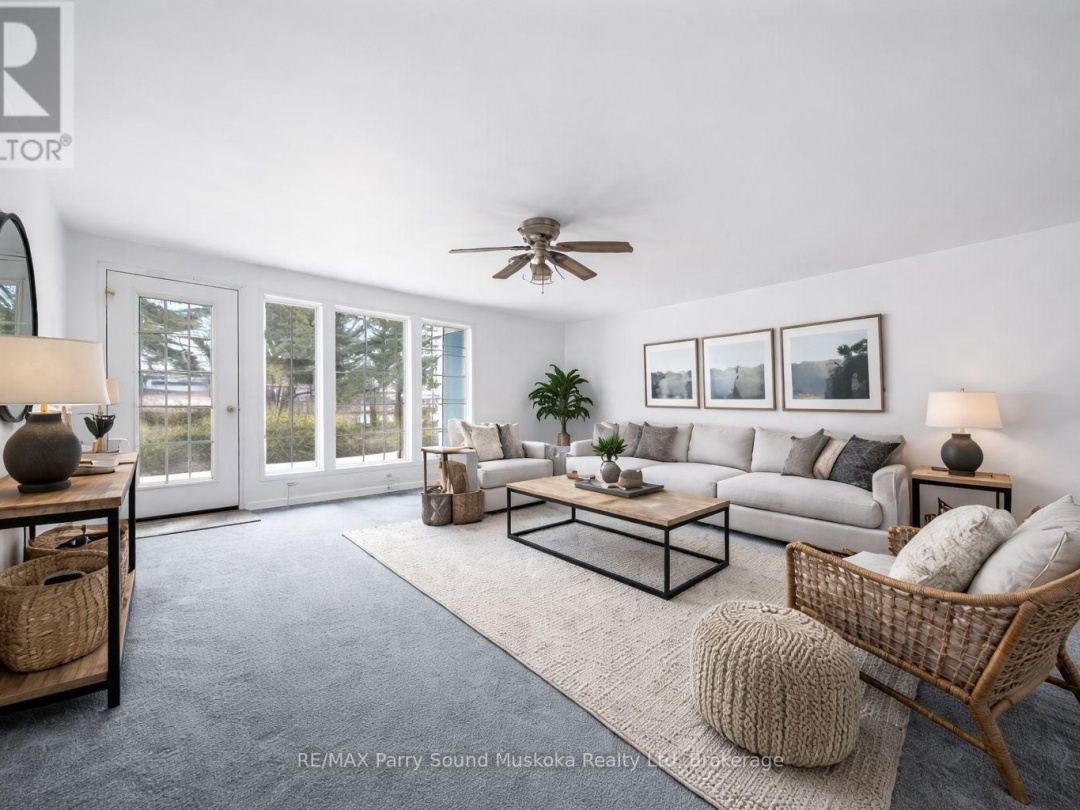 18 GEORGIAN BAY AVENUE, Parry Sound