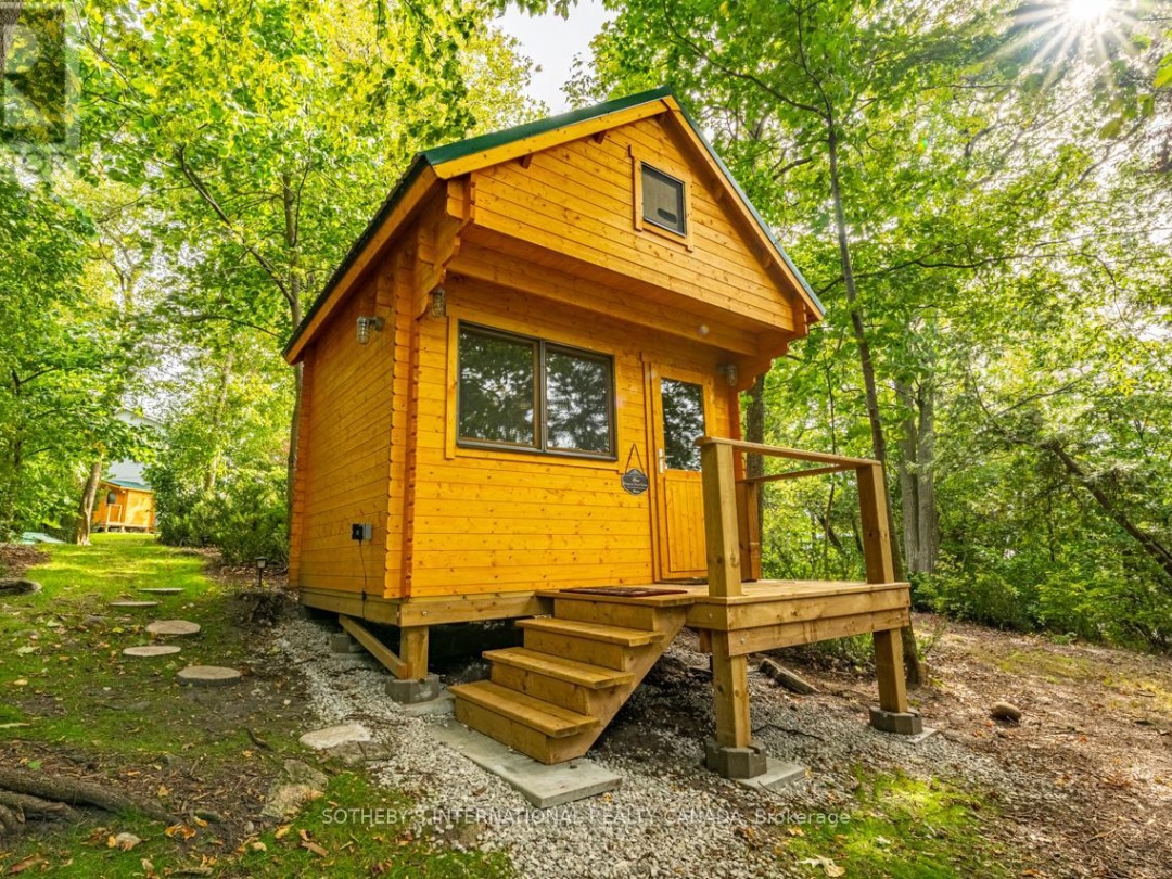 1 & 2 IVY LANE, Lake Simcoe