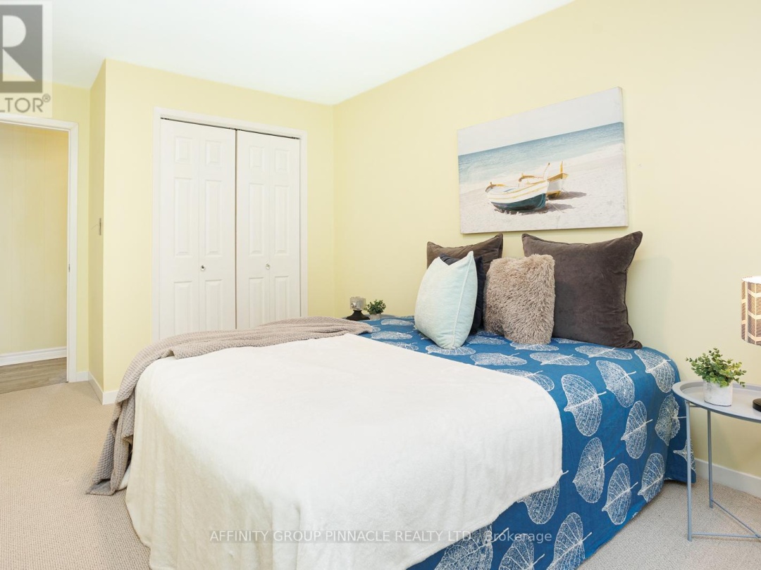 14 ORIOLE ROAD, Cameron Lake