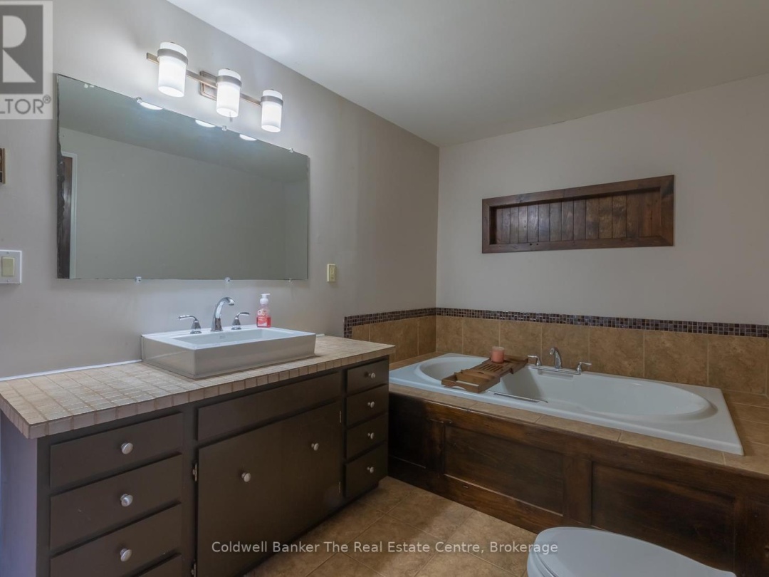 3016 118 HIGHWAY, Bracebridge (Oakley)