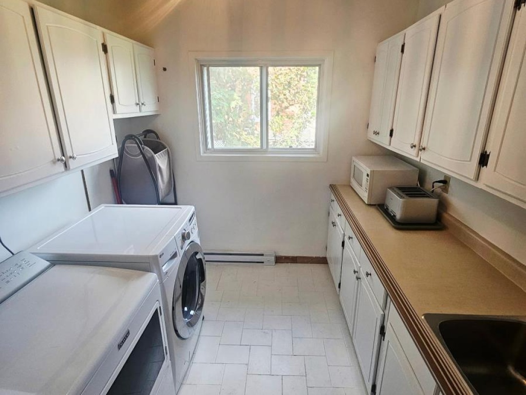 61 FRANCIS STREET E, Kawartha Lakes (Fenelon Falls)