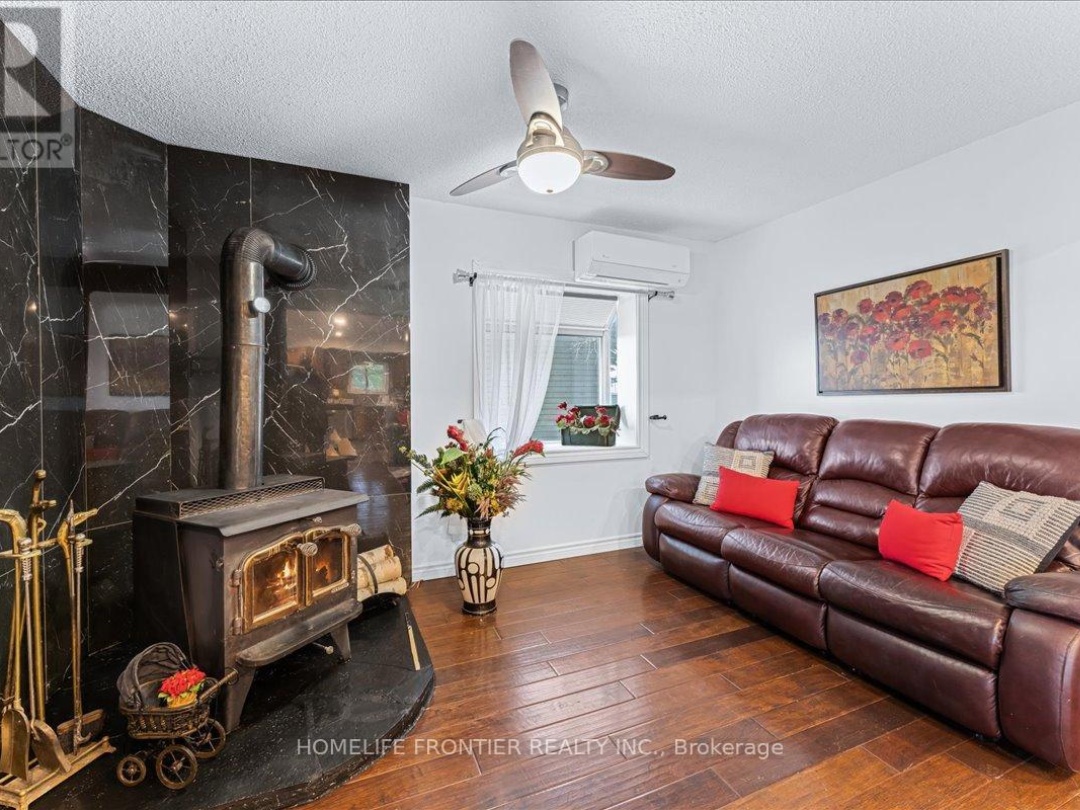 6 LAKEVIEW PARK ROAD, Sturgeon Lake