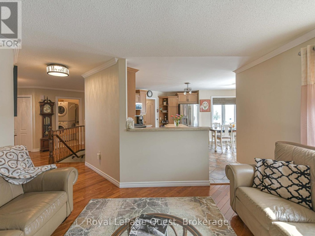 4662 ZACHARY CRESCENT, Ramara (Atherley)