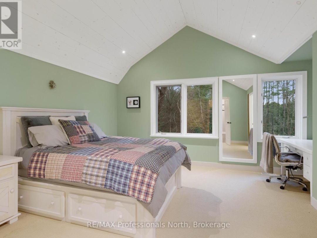 1656 MUSKOKA BEACH ROAD, Bracebridge (Muskoka (N))