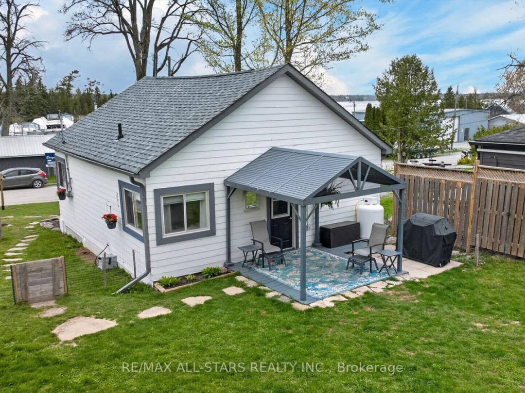2 ELDER STREET, Sturgeon Lake