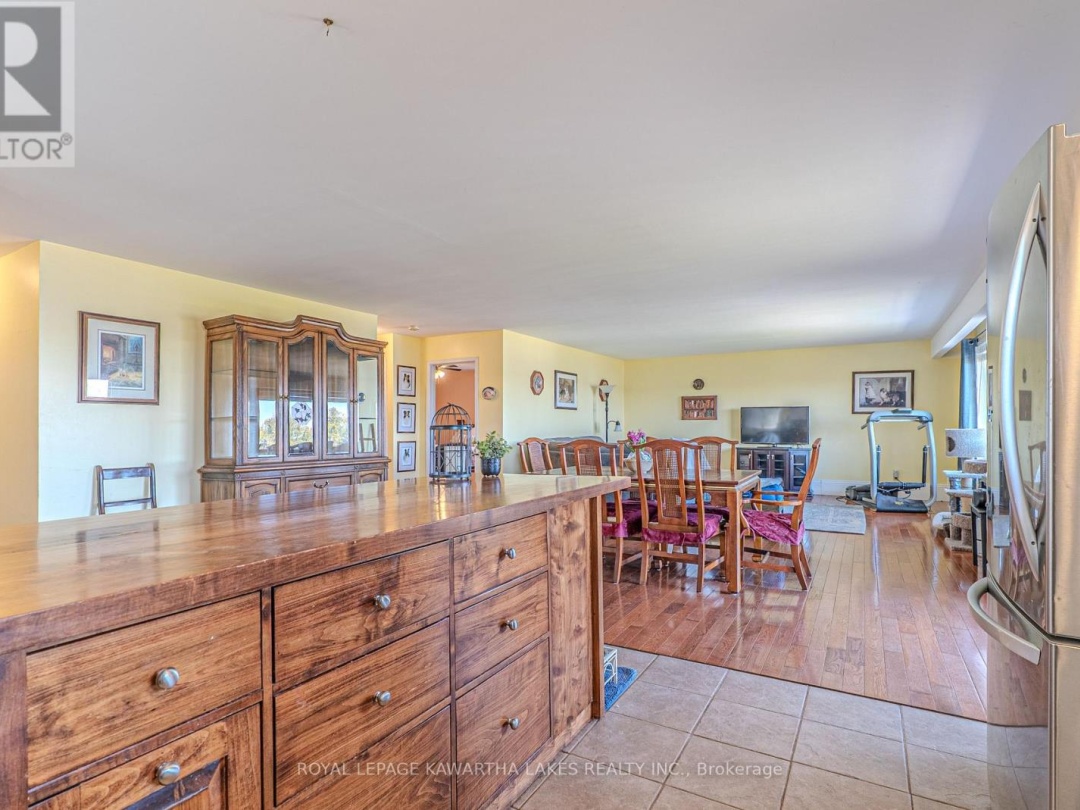 805 CEDAR GLEN ROAD, Sturgeon Lake