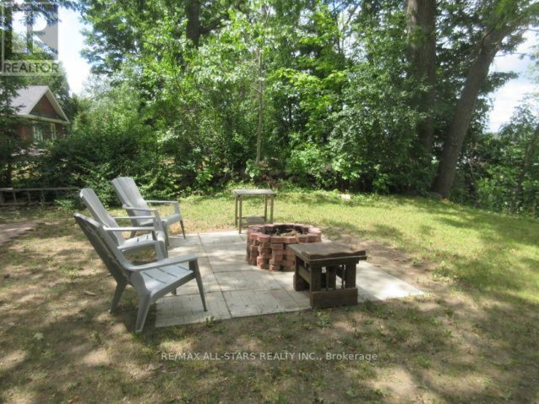 83 KING STREET W, 