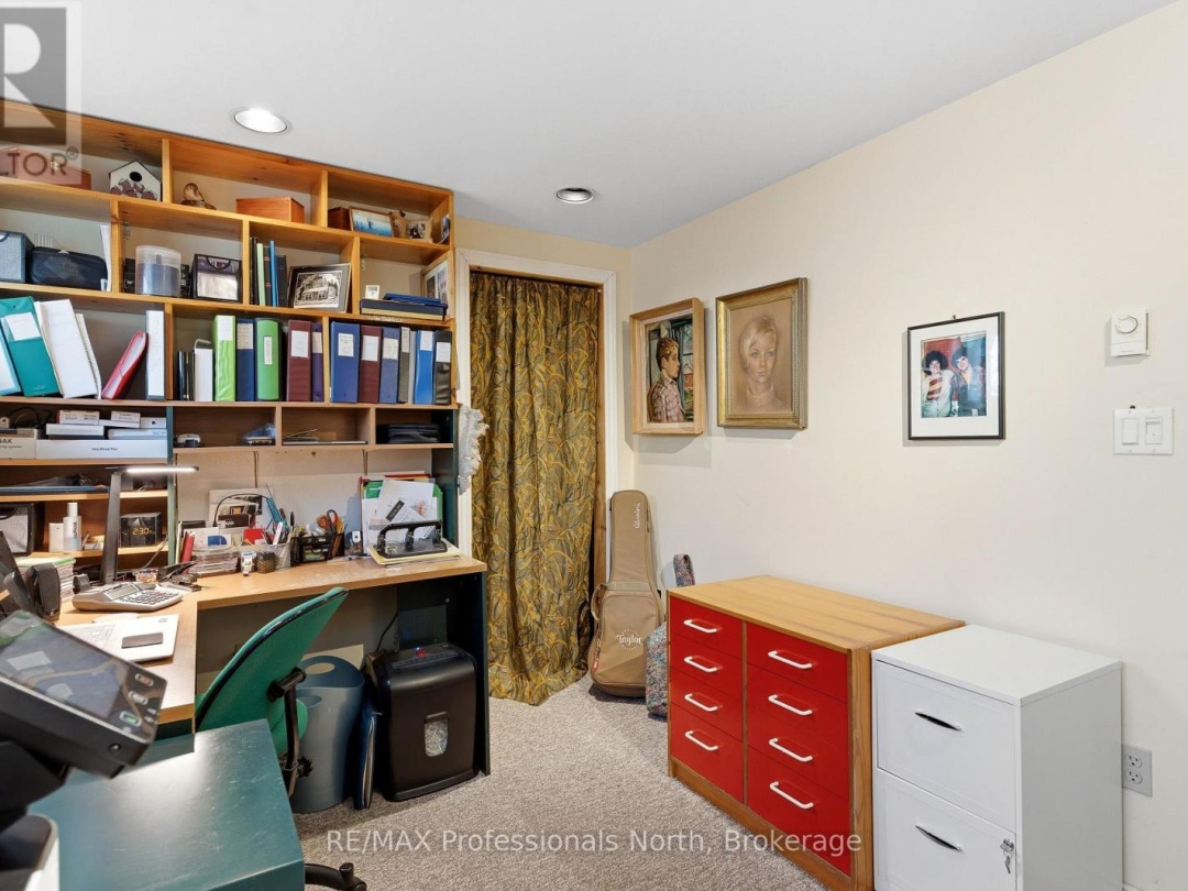 1048 ELK DRIVE, Glen Lake