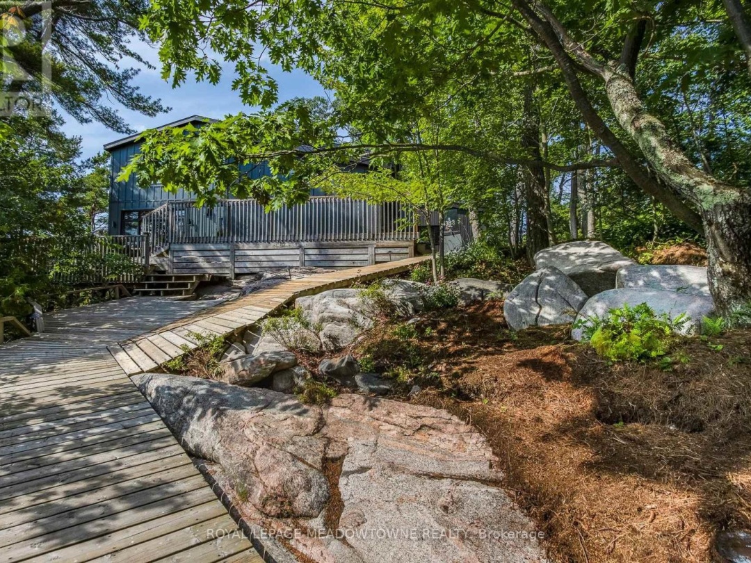 1 GB466 ISLAND AKA TOWER ISLAND, Georgian Bay