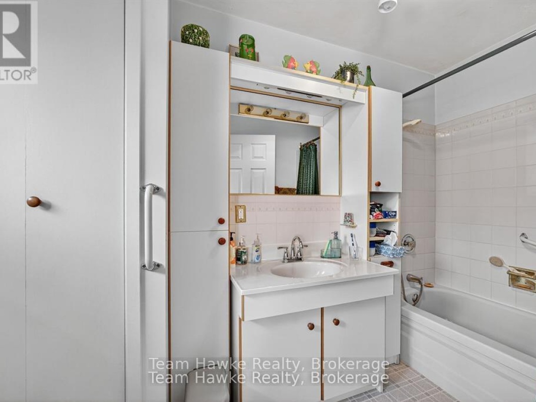 203 WOODLANDS AVENUE, 