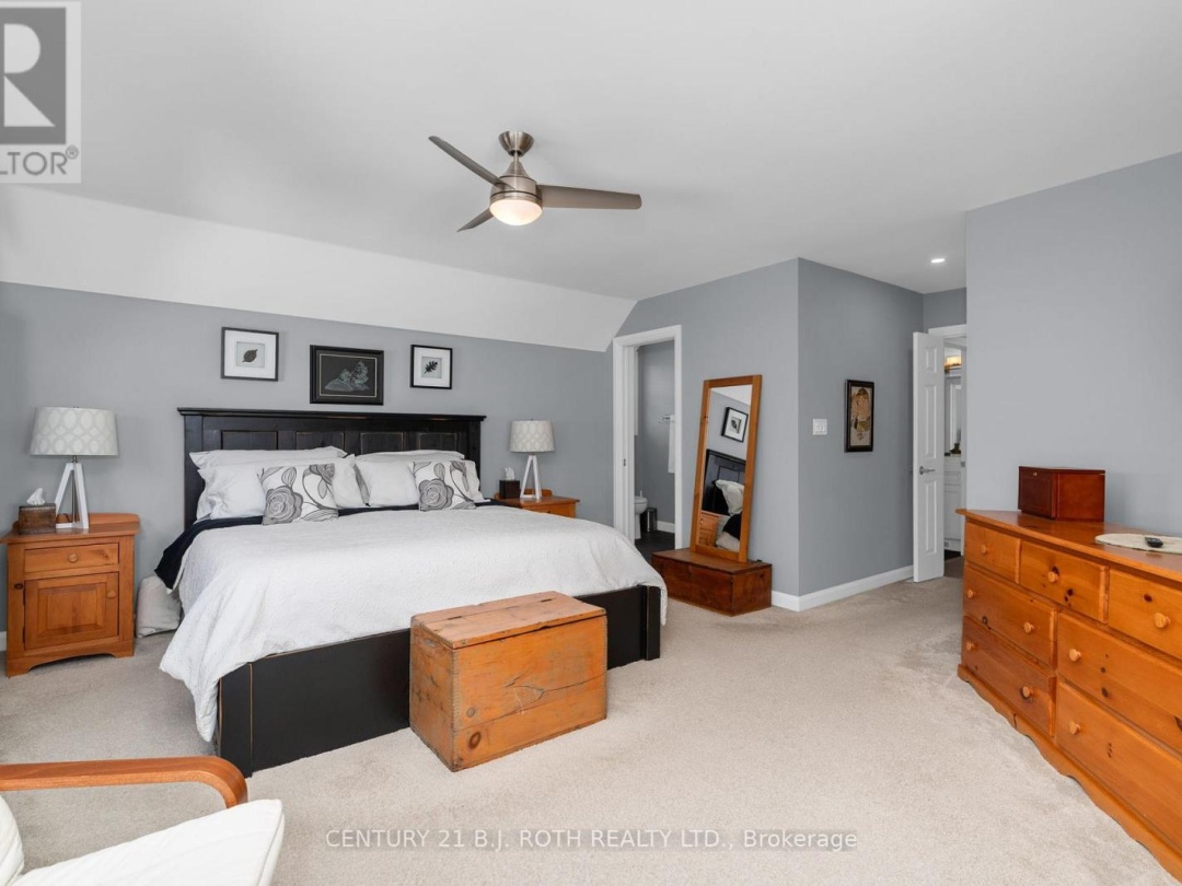 4307 ORKNEY BEACH ROAD, Lake Simcoe