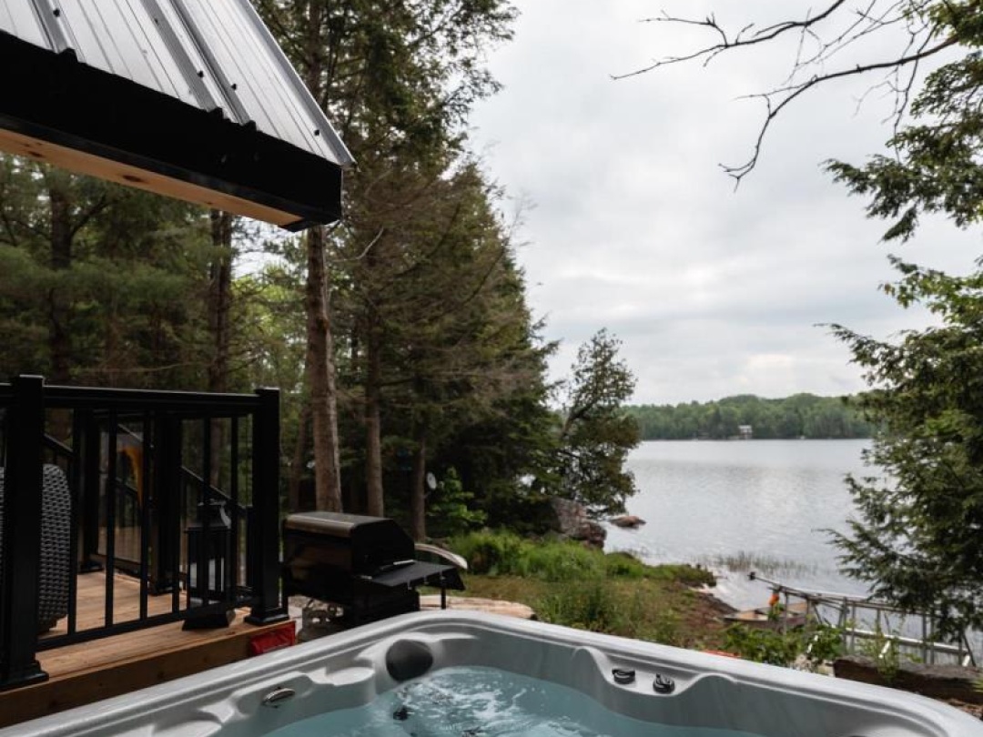 201 N MENOMINEE LAKE ROAD, Menominee Lake