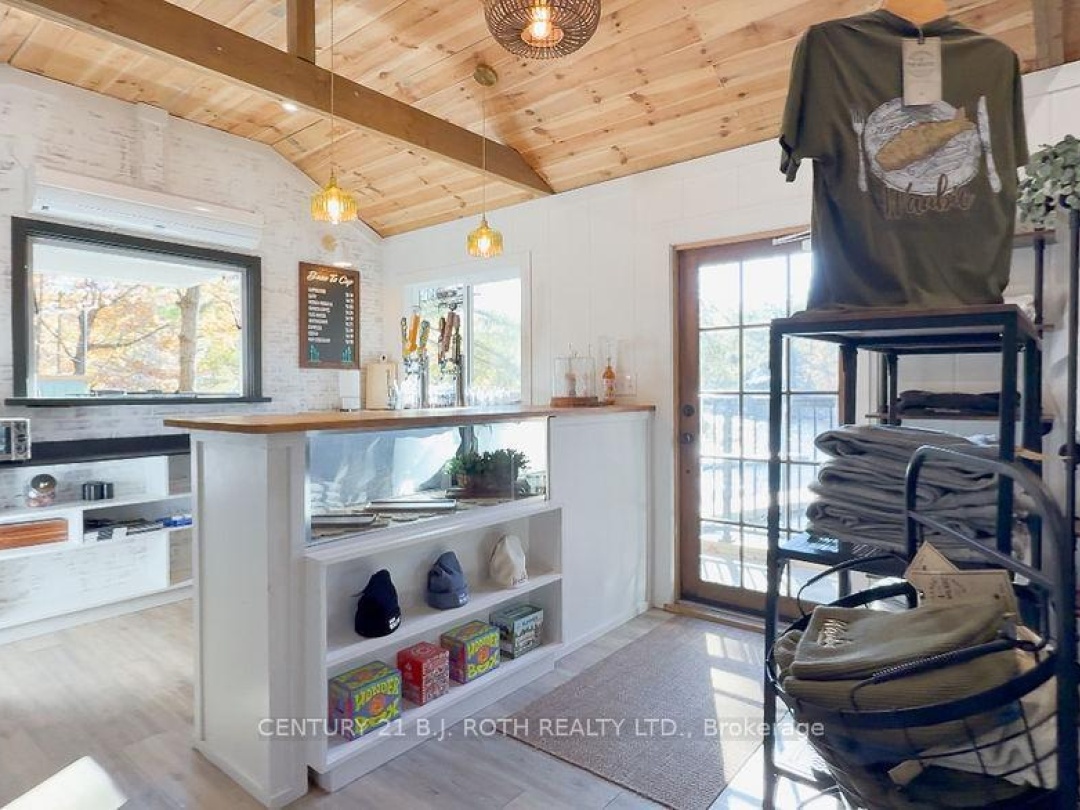 27 SR406 SHORE, Muskoka Lakes (Wood (Muskoka Lakes))