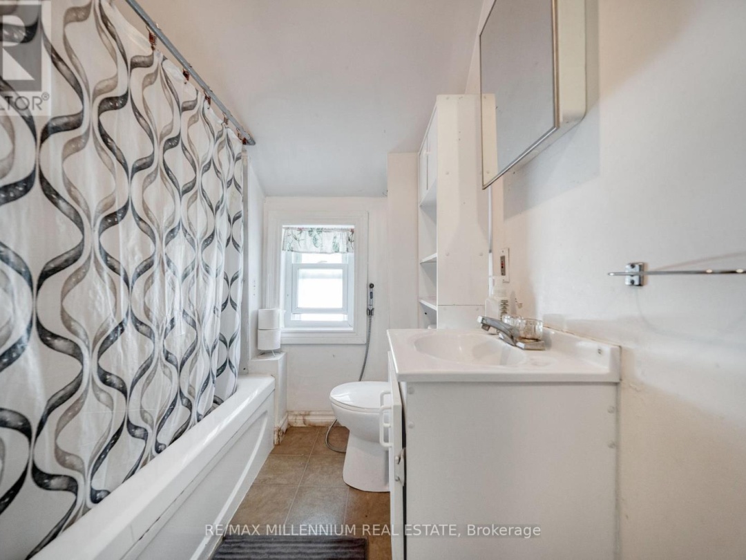 173 BARRIE ROAD, Orillia