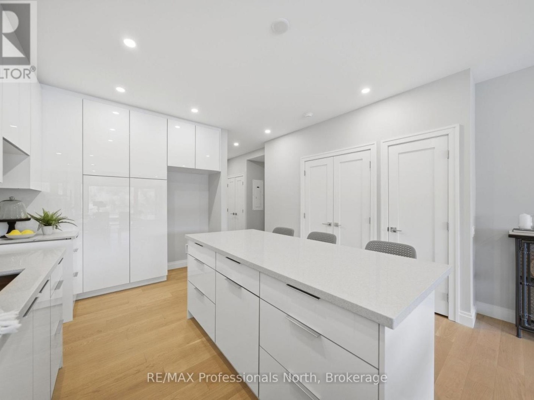 303 - 32 BRUNEL ROAD, Muskoka River