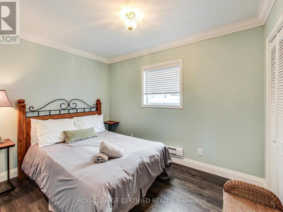 69 OLIVE CRESCENT, Lake Simcoe