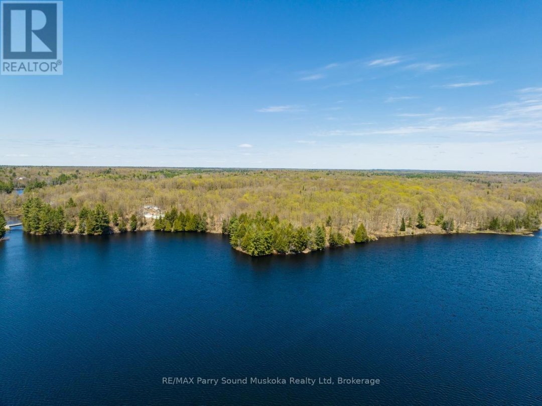 33 PAULS BAY ROAD, Harris Lake